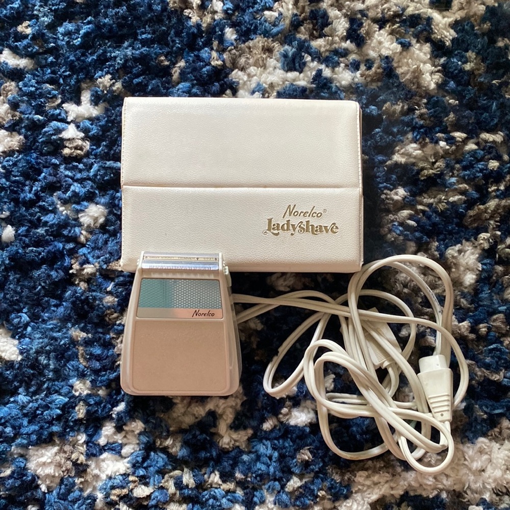 Vintage Norelco Lady shave leg and armpit electronic shaver
